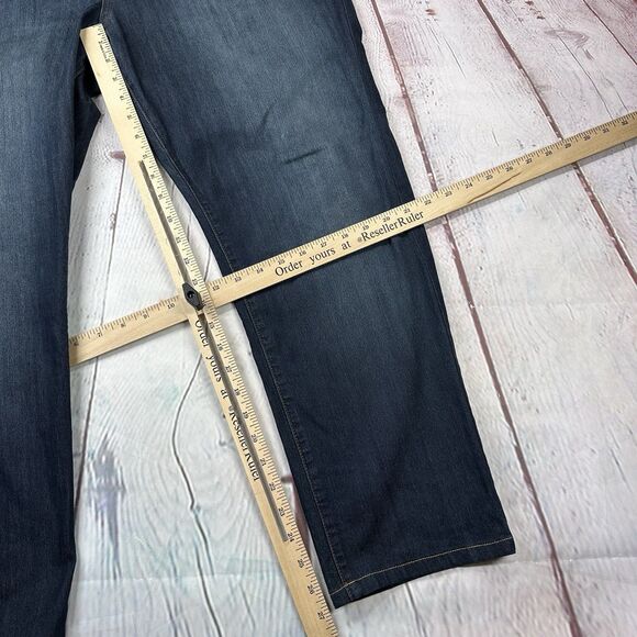 Travis Mathew Jeans Mens 40 x 27 Blue Denim Stretch Tapered  Leg Dark Wash Golf - Picture 8 of 11